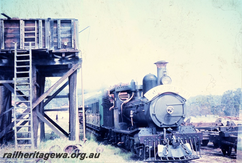 T05382
Millars loco No. 59, wooden water tank, water tower,ARHS tour train, front on view of loco
