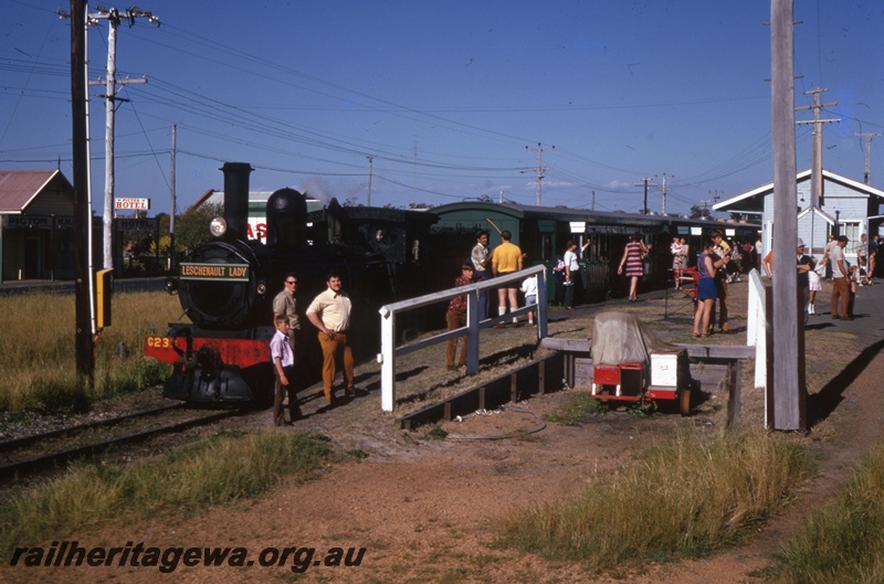 T05449
G class 233 