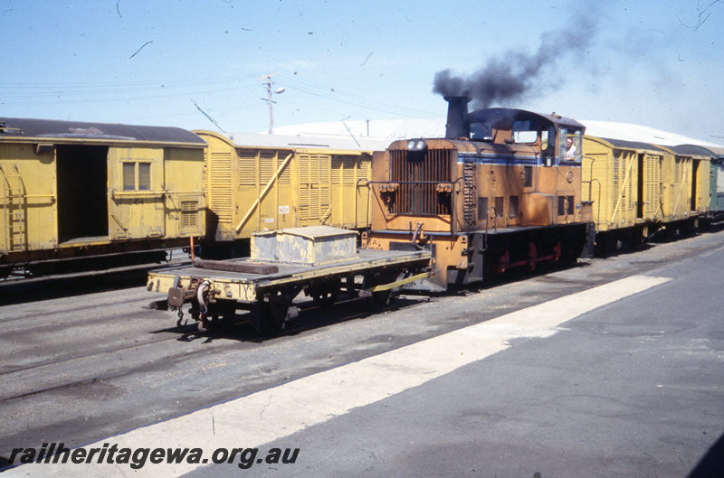 T05741
TA class 1806 shunting wagons Bunbury.  SWR line
