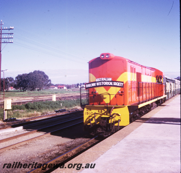 T05747
RA class 1910 (international orange livery) ARHS tour train.  SWR line.
