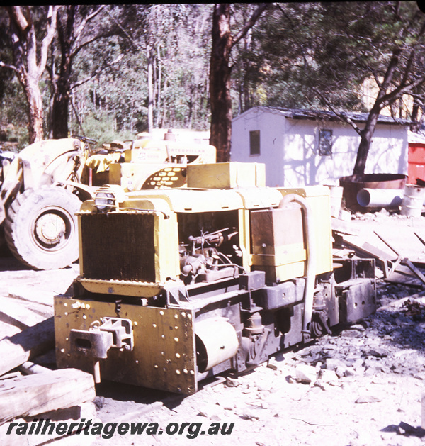T05758
Canning Dam  - dam wall extension - Gemco locomotive, ARHS outing
