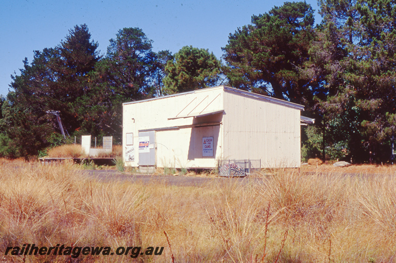 T05789
4th class goods shed, canopy removed,  tracks removed and out of use, Margaret River, BB line, rear and end view
