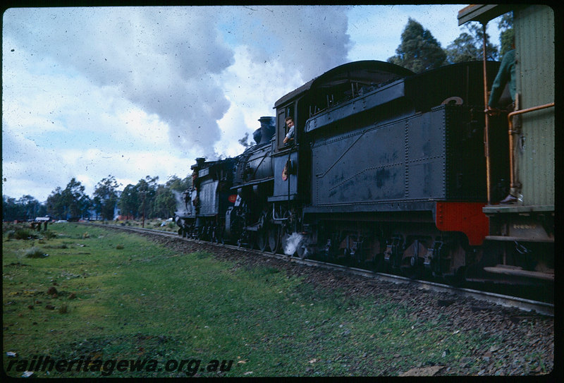 T06027
G Class 123, FS Class 461, Vintage Train bound for Collie, Worsley, BN line
