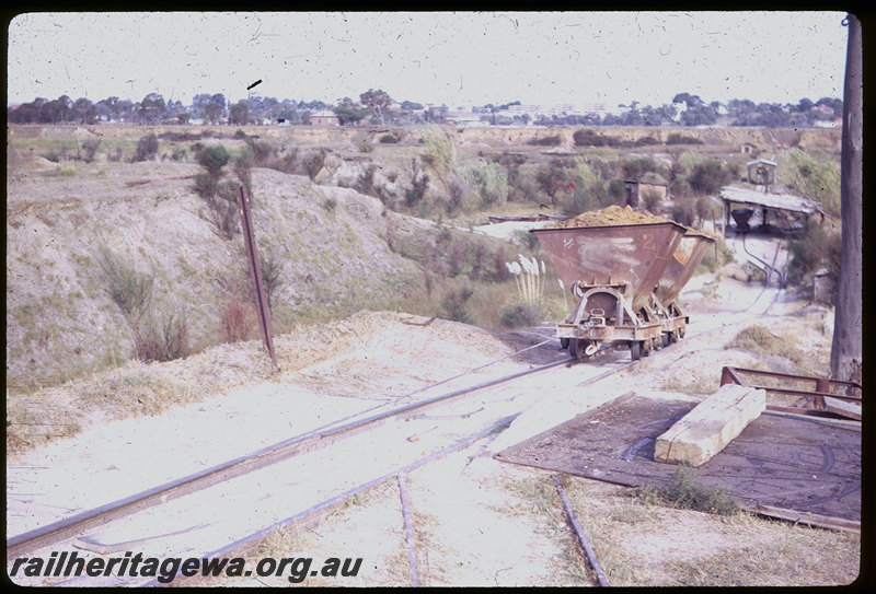 T06105
Maylands Brickworks, side-tipping hoppers, incline No. 1, shed, ARHS tour
