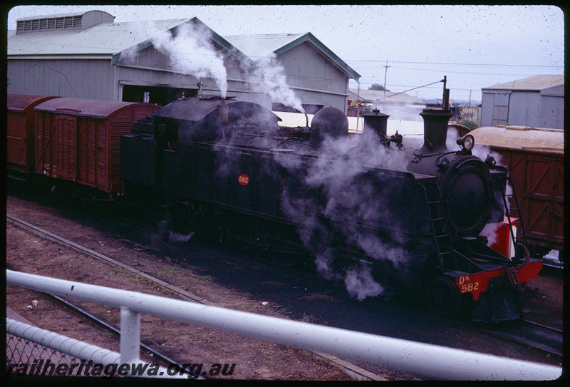 T06107
DM Class 582, shunting, Subiaco, 1st class goods shed, FD Class van, DC Class van, ER line
