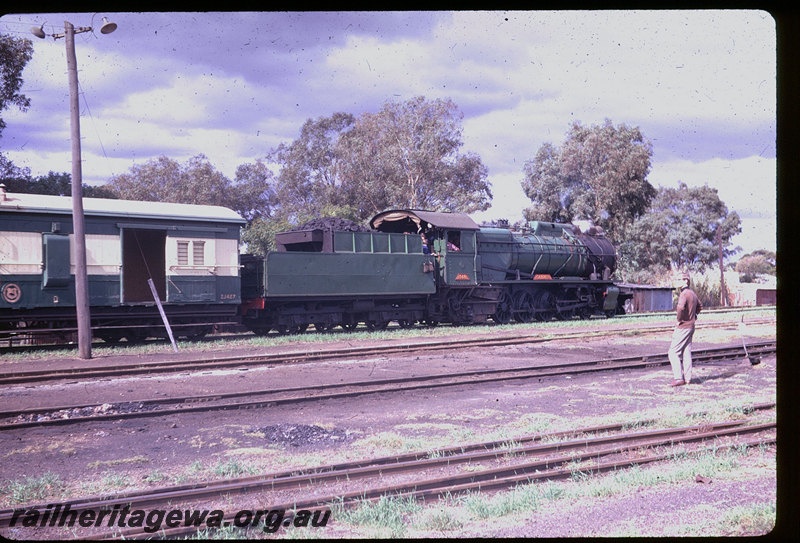 T06152
S Class 548 