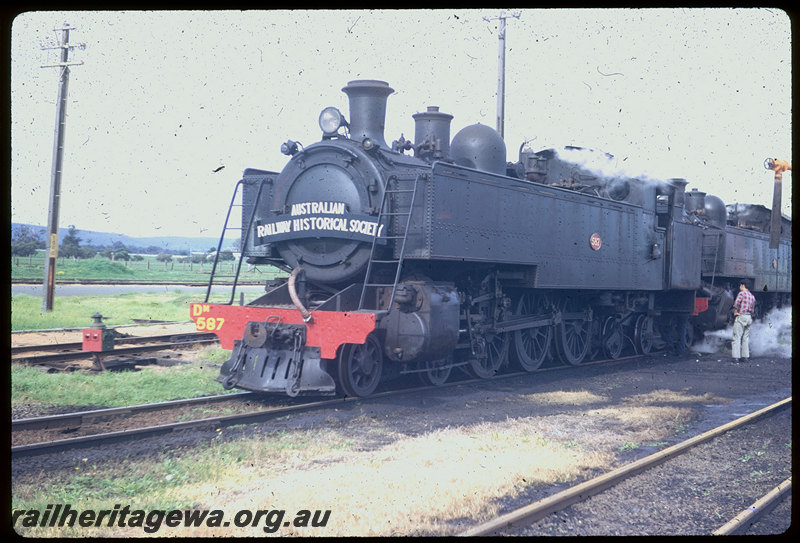 T06185
DM Class 587 and DD Class 592 after turning on triangle at Pinjarra, light engines, preparing to return to Coolup, ARHS tour train to Coolup, SWR line
