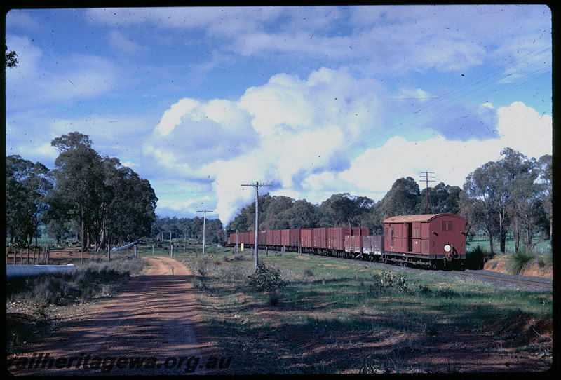 T06212
Unidentified V Class, Down empty coal train, unknown location, rear of train, Z Class brakevan, BN line
