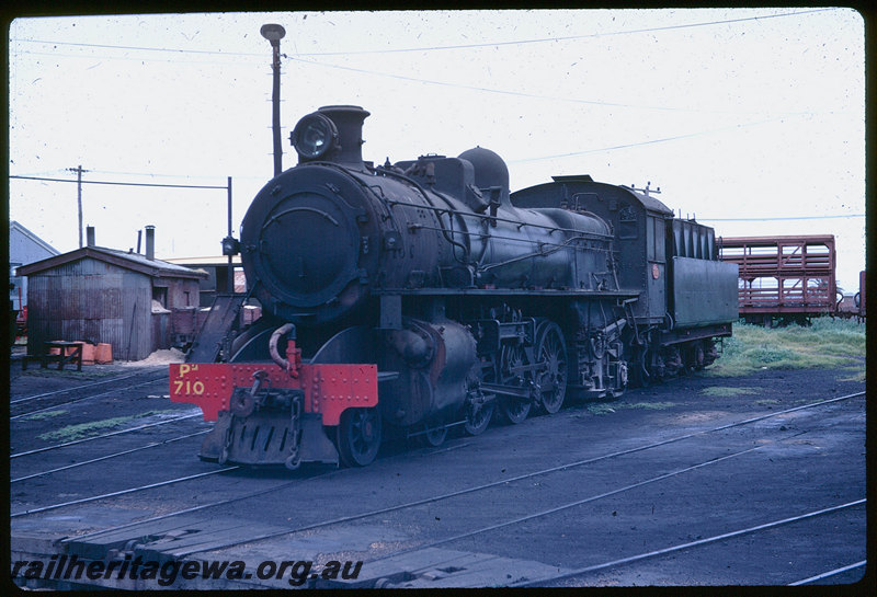 T06241
PM Class 710, stabled on turntable fan, CXB Class sheep wagon, Bunbury loco depot
