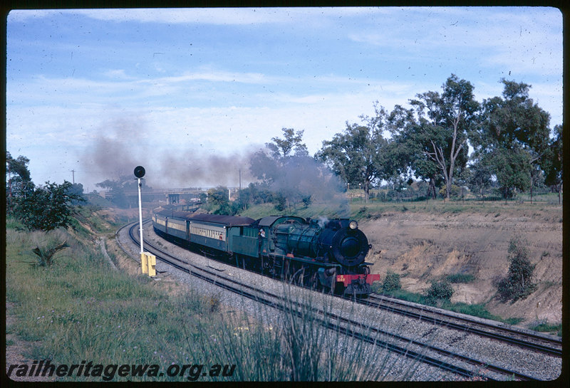 T06307
S Class 548 