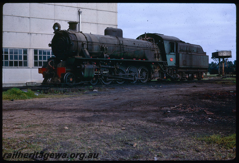 T06400
W Class 912, stabled at Collie loco depot, roundhouse, turntable, water tower
