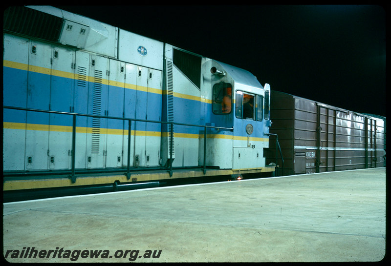 T06410
L Class 270, long-end leading, builders plate, Indian Pacific, Perth Terminal, East Perth, Commonwealth Railways VDM Class 1350 goods van, platform, night photo
