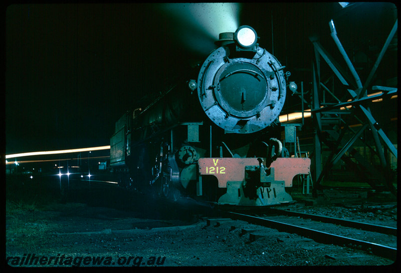 T06458
V Class 1212, front view, Collie loco depot, night photo
