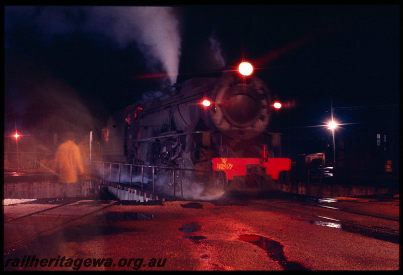 T06495
V Class 1217, on turntable, Collie loco depot, night photo
