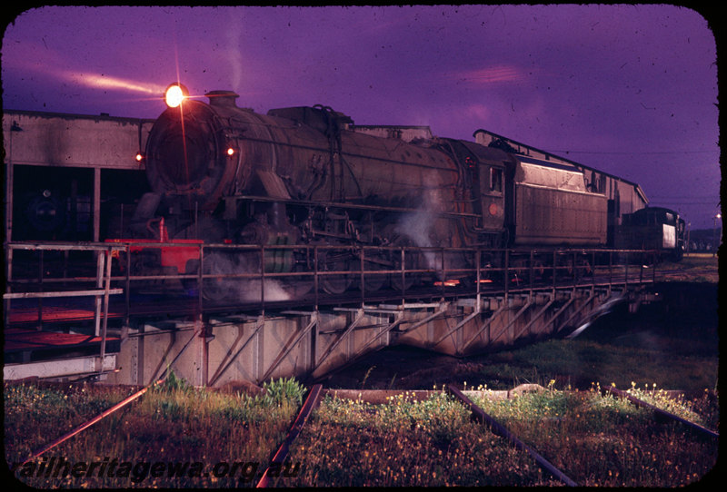 T06498
V Class 1206, on turntable, Collie loco depot, roundhouse, night photo
