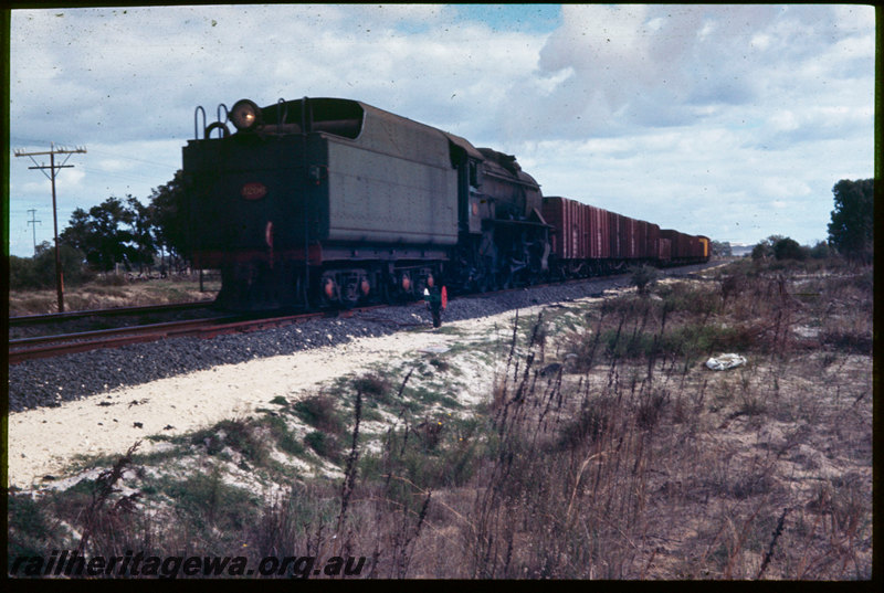 T06518
V Class 1206, empty coal train bound for Collie, tender first, headlight mounted on tender, GH Class wagons, Picton, SWR line
