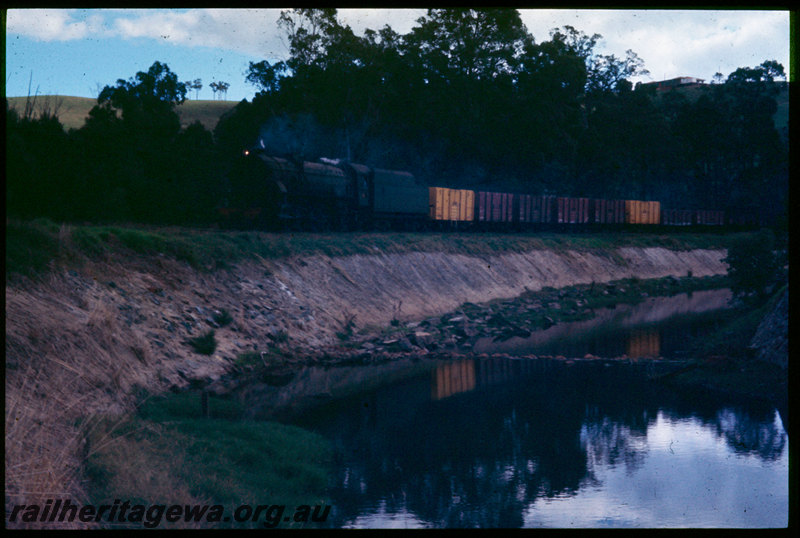 T06523
V Class 1204, empty coal train bound for Collie, Olive Hill, BN line

