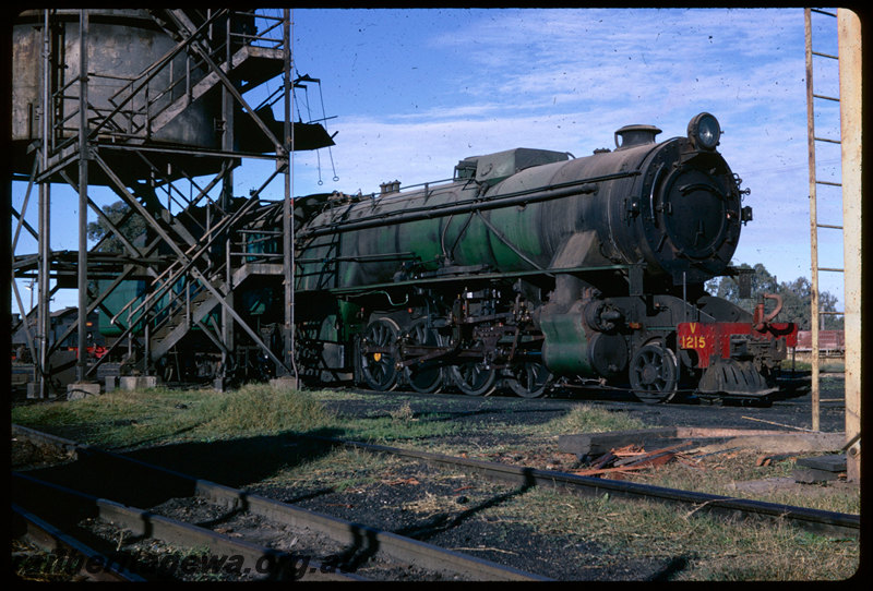 T06533
V Class 1215, Midland loco depot, coaling tower
