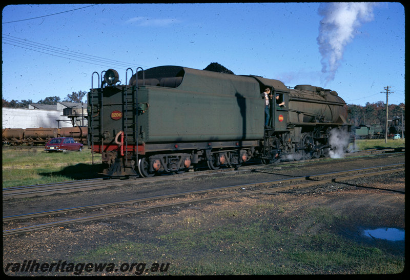 T06539
V Class 1206, Collie, roundhouse in background, BN line
