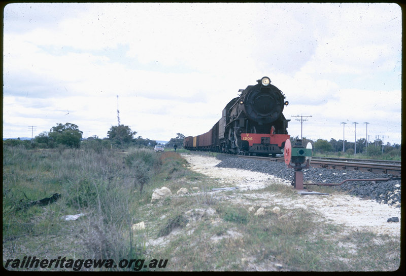 T06548
V Class 1206, loaded coal train bound for Bunbury Powerhouse, Picton, points indicator, SWR line
