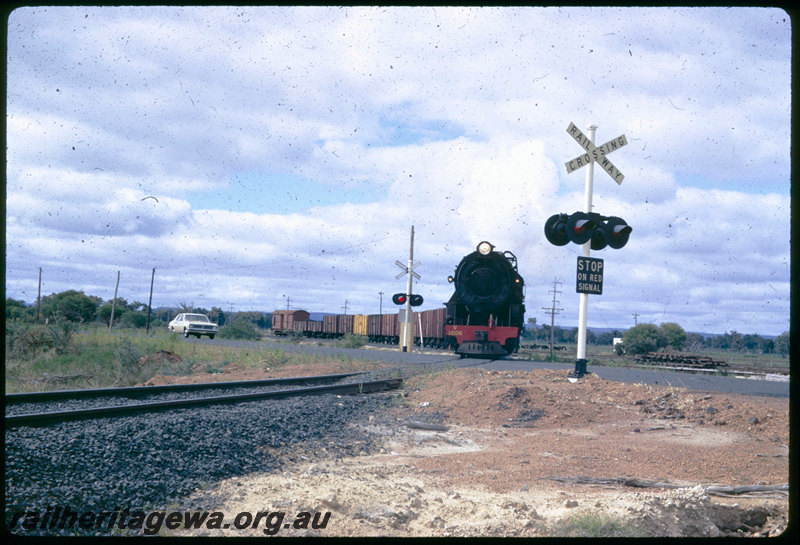 T06549
V Class 1206, loaded coal train bound for Bunbury Powerhouse, crossing South West Highway, Picton, level crossing, SWR line
