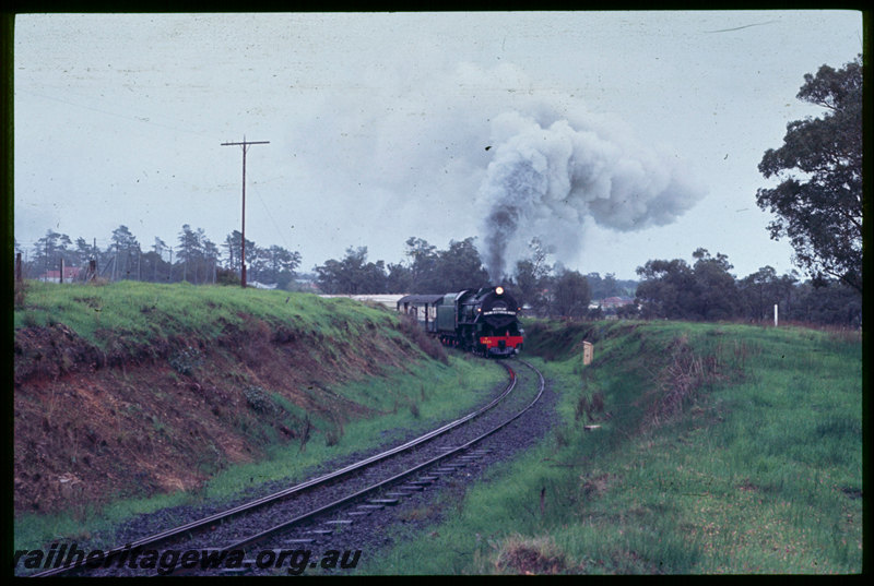 T06718
V Class 1220, departing Brunswick Junction, bound for Collie, ARHS 