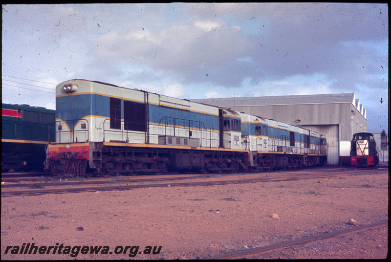 T06775
K Class 208, K Class 207, with an unidentifed K Class, T Class 1804, North Fremantle loco depot
