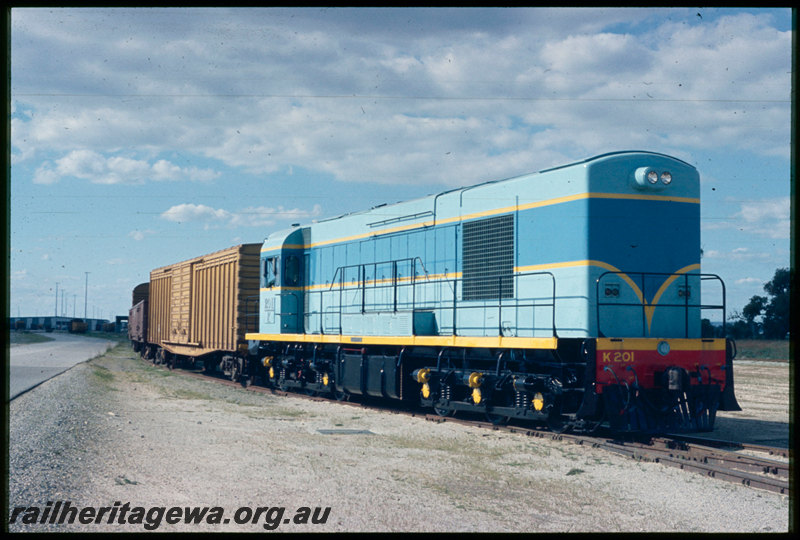 T06783
K Class 201, shunting, WVX Class van, Forrestfield
