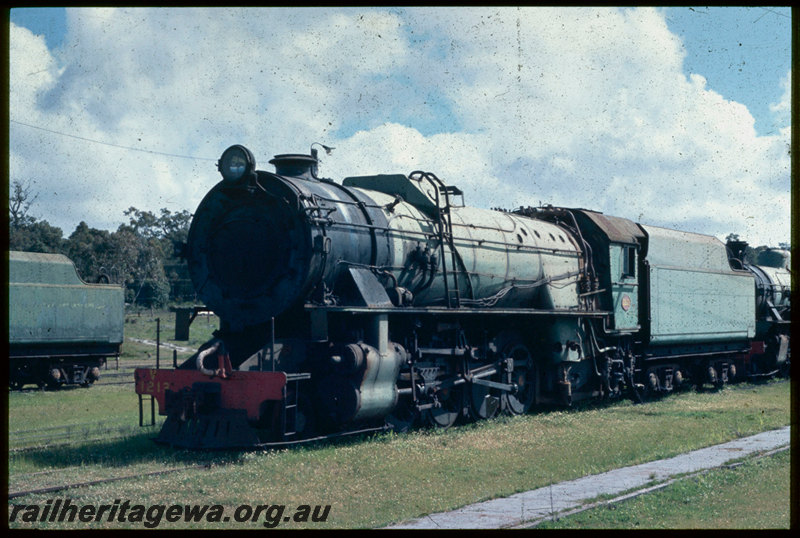 T06785
V Class 1213, written off, Collie loco depot
