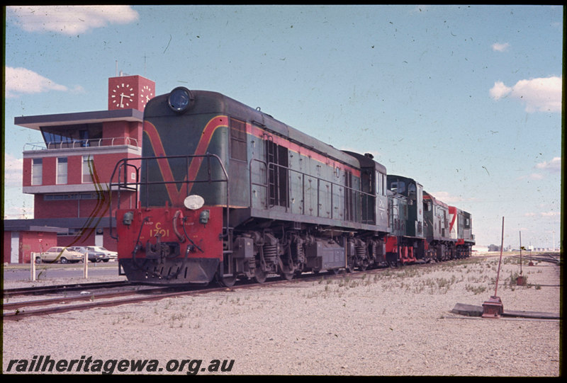 T06815
C Class 1701, with unidentified T Class, F Class and Y Class, Forrestfield, Yardmasters Building, clocktower, little david points lever
