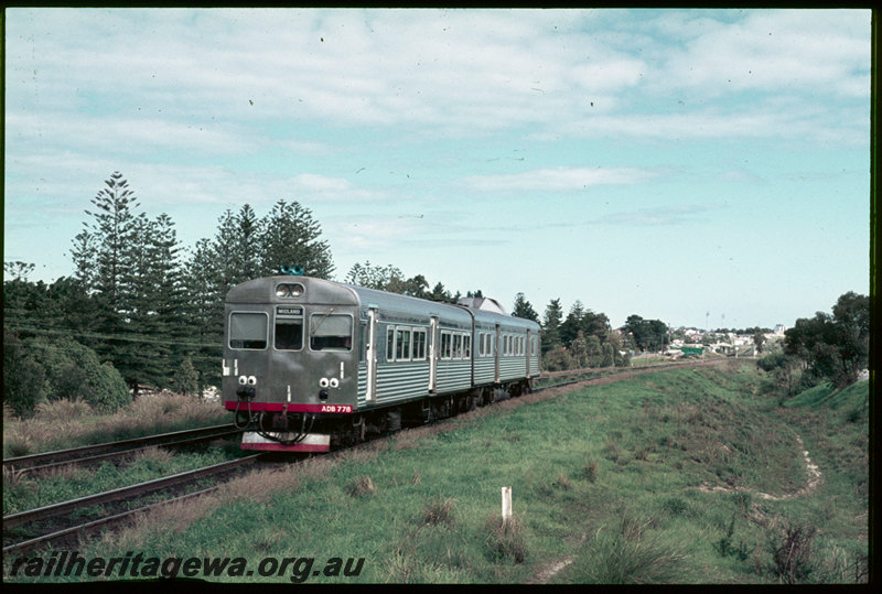 T06835
ADB Class 877 trailer with ADK Class railcar, Down suburban passenger service, between Karrakatta and Shenton Park, looking towards Karrakatta, ER line
