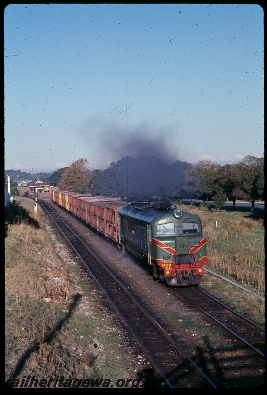 T06837
XA Class 1403, Down livestock train, Daglish, searchlight signal, station building, ER line
