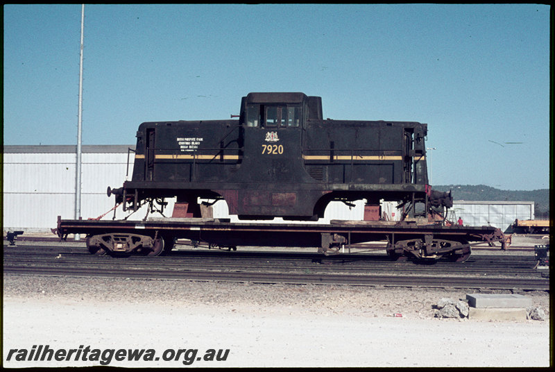 T06862
Ex-NSWGR 79 Class 7920, loaded on QCE Class 23594 flat wagon, Forrestfield, 79 Class bound for Geraldton to be shipped to British Phosphate Commissioners on Christmas Island
