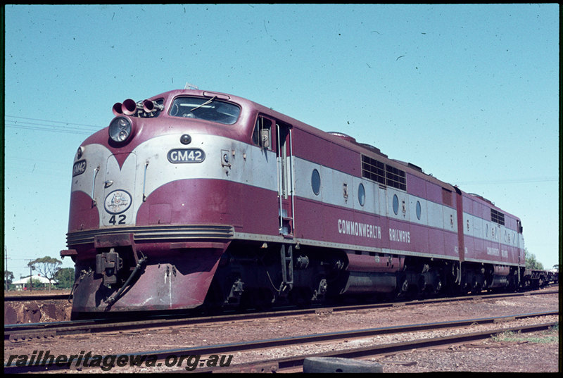 T06870
Commonwealth Railways GM Class 42, GM Class 36, goods train, Kalgoorlie, EGR line
