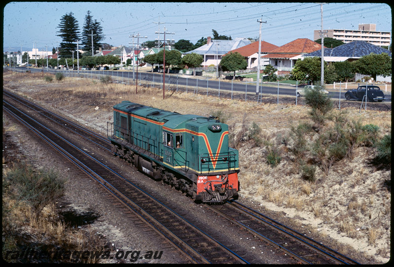 T06885
RA Class 1906, Up light engine movement, between Maylands and Mount Lawley, ER line
