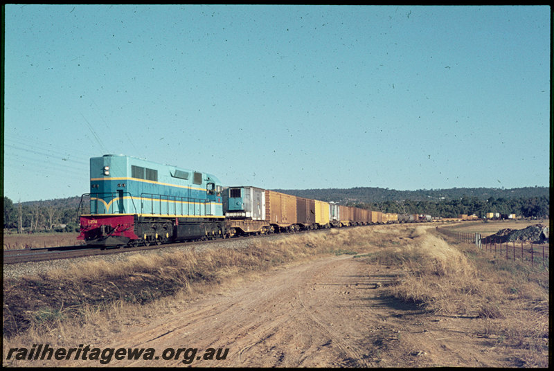 T06890
L Class 274, Down goods train, Middle Swan, ER line
