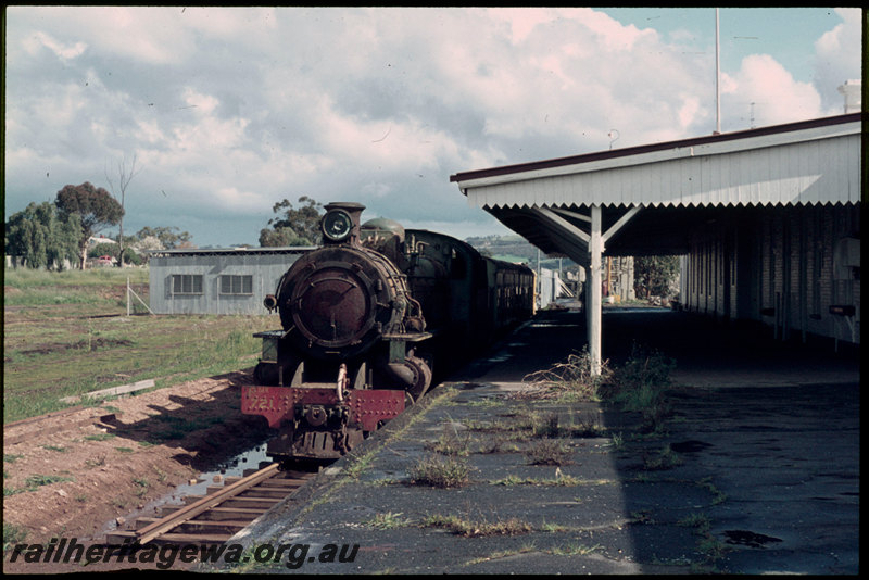 T07004
PMR Class 721, on display at Northam Station Museum, platform, station building
