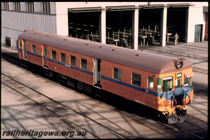 T07050
ADG Class 605, first iteration of the Westrail livery, without white stripe, Claisebrook Depot, shed
