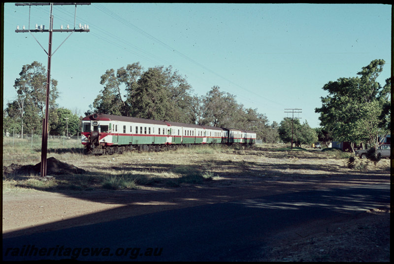 T07066
ADG/ADG/ADG/AYE/ADG Class railcar set, unknown location, SWR line
