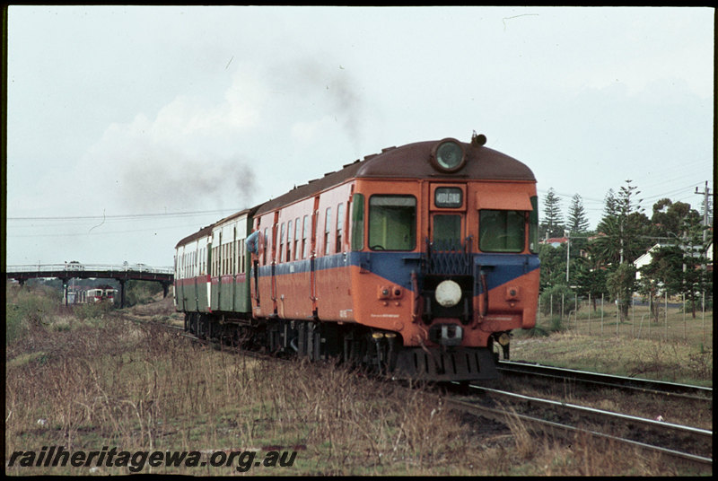 T07099
ADG/AYE/ADG Class railcar set, Down suburban passenger service, ADG/ADA/ADG/ADA Class railcar set, Up suburban passenger service, between Cottesloe and Grant Street, Eric Street Bridge, ER line
