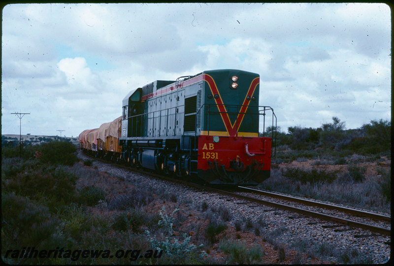 T07165
AB Class 1531, goods train, near Dongara, MR line
