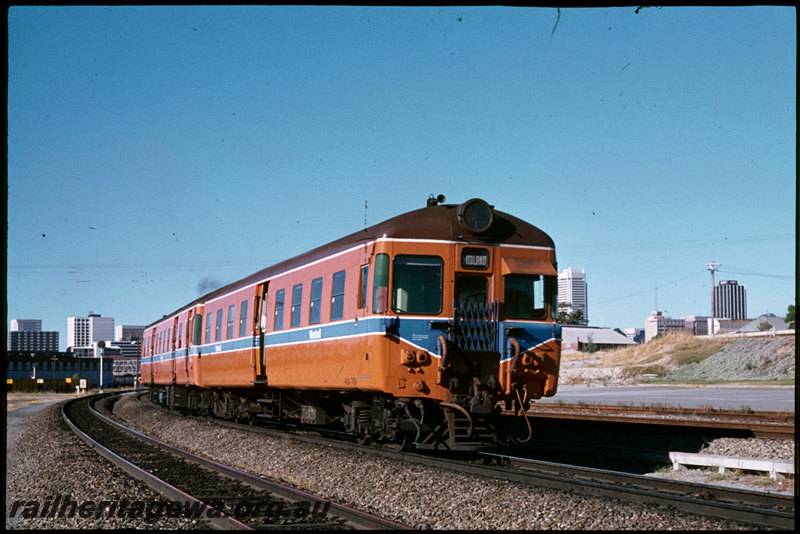 T07244
ADA/ADX Class railcar set, Down suburban passenger service, East Perth, Claisebrook Depot in background, searchlight signal, footbridge, ER line
