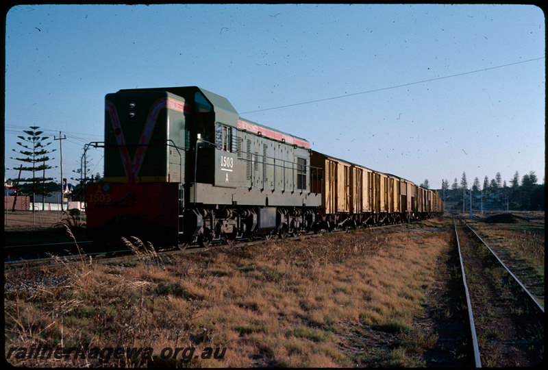T07258
A Class 1503, Down goods train, departing Cottesloe, spur to Thomas Flour Mill on right, ER line
