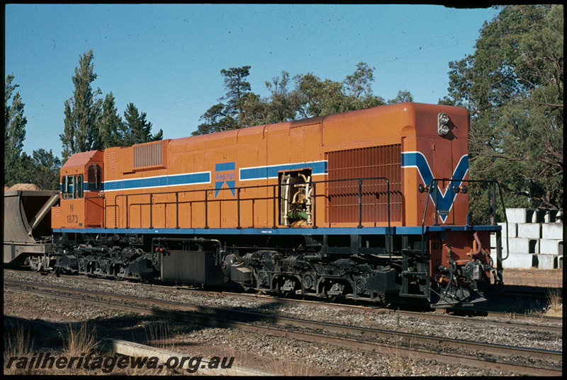 T07270
N Class 1873, loaded bauxite train, Mundijong, SWR line
