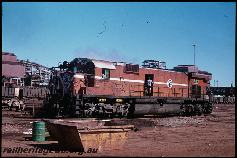 T07314
Mount Newman Mining ALCo C636 5487, Port Hedland, Pilbara, front and side view
