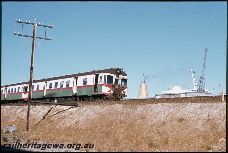 T07394
ADG/ADA Class railcar set, Down suburban passenger service, departing Fremantle, ER line
