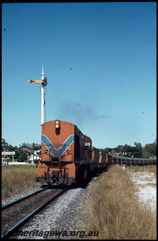 T07563
R Class 1905, Up loaded coal train, XG Class coal wagons, XN Class nickel wagons converted to carry coal, departing Waroona, SWR line
