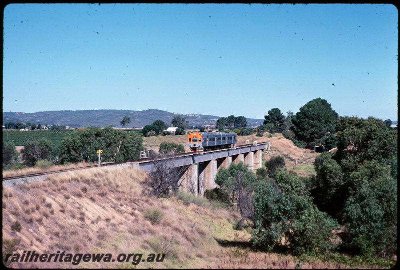 T07598
ADC Class 851, ADL Class 801, Down ARHS hired special to Gingin, Swan River Bridge, steel girder, concrete pylon, Upper Swan, MR line
