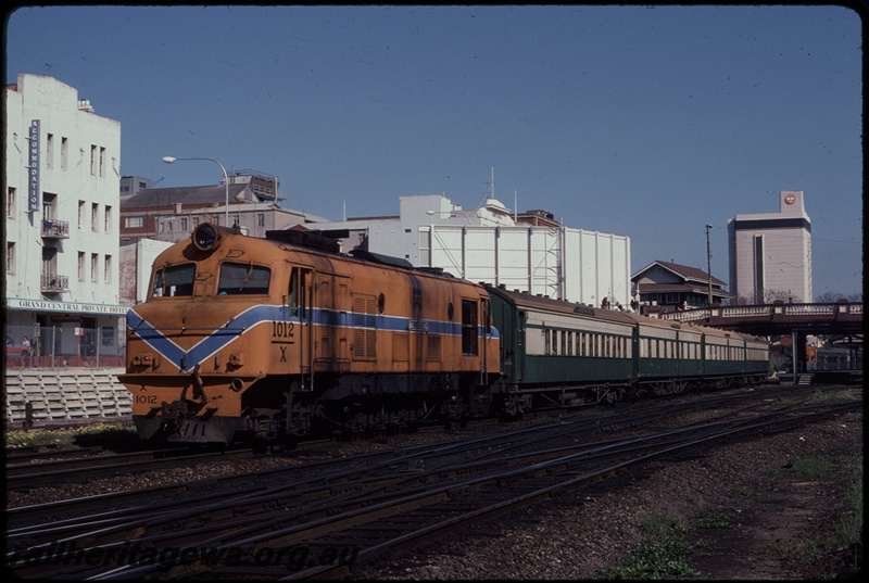T07652
X Class 1012 