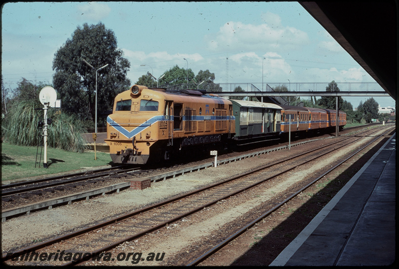 T07772
X Class 1005 